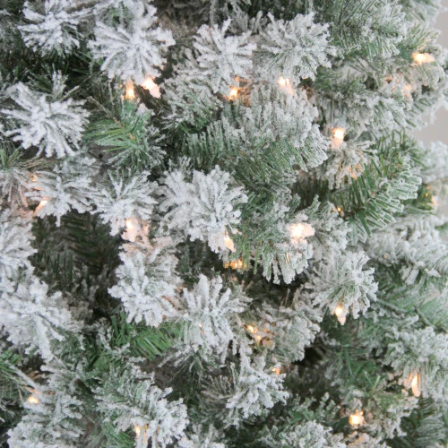 Northlight 4.5' Pre-Lit Medium Flocked Winema Pine Artificial Christmas Tree - Clear Lights - Image 2